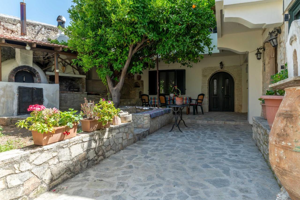House Rachati Zarós Exterior foto